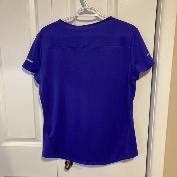 #35Adidas Running Shirt, Size Large - Picture 6 of 6